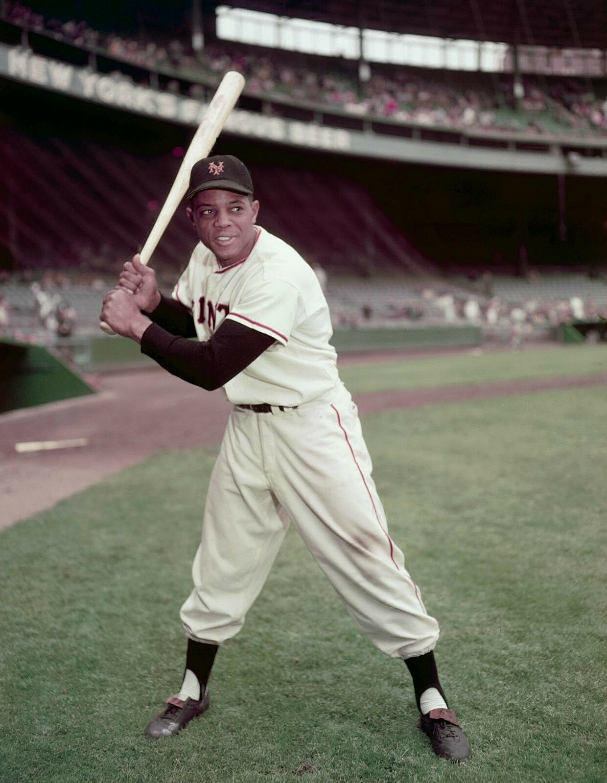 Awesome Willie Mays Color  Portrait 8x10 Giants Legend